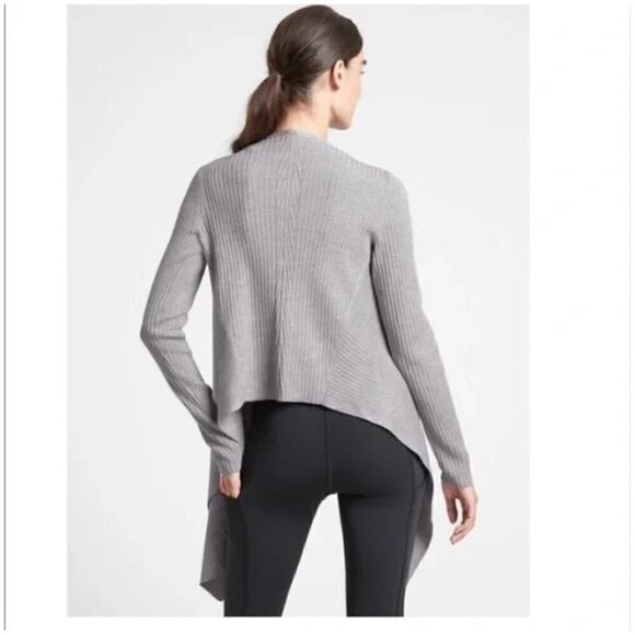Athleta Solstice Wrap - L - Picture 2 of 7